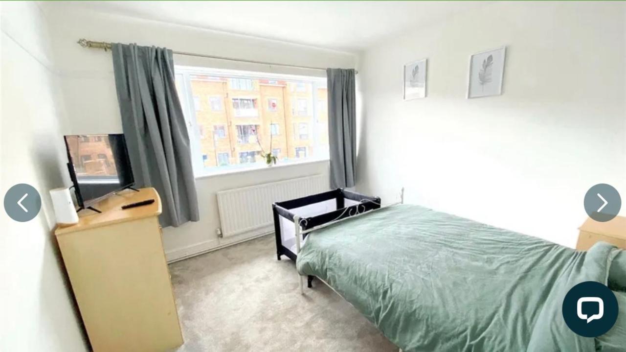 4 Bedroom Property Which Sleeps 8 Very Close To The Harry Potter Studio And Watford Junction Bagian luar foto